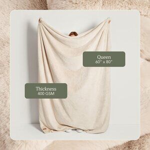 UnHide Lil Marsh Medium Blanket with Knob and Loop in Beige Bear NWT